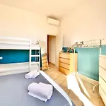 Hostdomus - Sea And Apartmán Finale Ligure