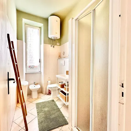 Hostdomus - Sea And *