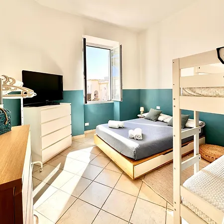 Hostdomus - Sea And Apartment *