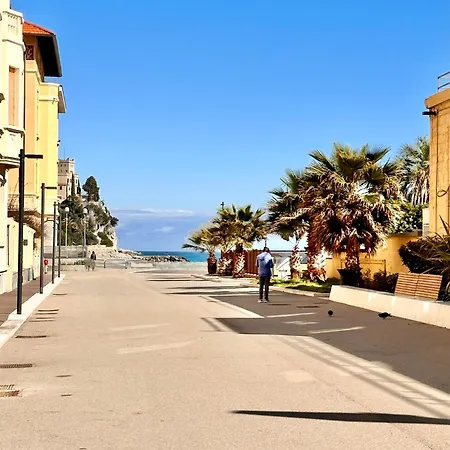 Hostdomus - Sea And Apartment *